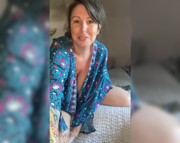 mrspjhaverstock aka Mrspjhaverstock OnlyFans - Just a short video, since our livestream was so rudely interrupted! Sort of like a condensed livestr