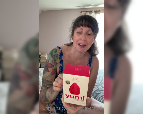 mrspjhaverstock aka Mrspjhaverstock OnlyFans - Long What came in the mail” video… I do try something on by the end, so stick with it!