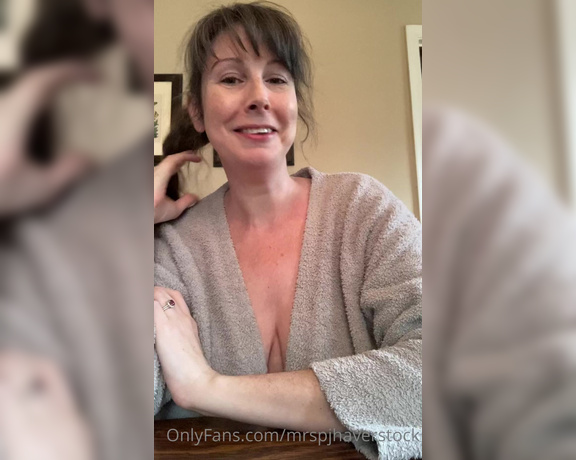 mrspjhaverstock aka Mrspjhaverstock OnlyFans - So this is a repost of the boob weighing videos I talked about on the livestream… watch if you lik 1