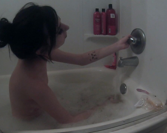 Harpermadi Bath Time And Masturbatin