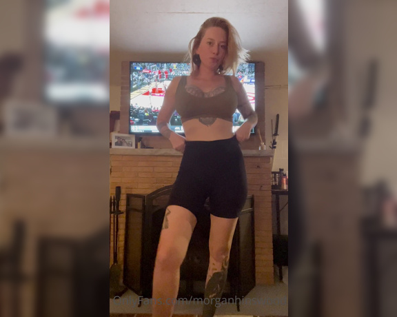 Morgan aka Thatgingermomo OnlyFans - Bball and chill