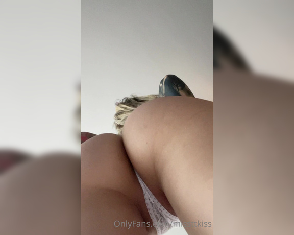Tina aka Missttkiss OnlyFans - Let me sit on your face