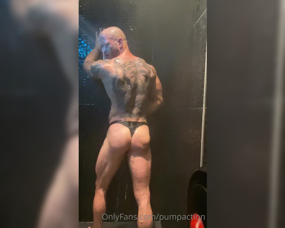 Pump Action aka Pumpaction OnlyFans - Behind the scenes shower shoot with @bornsinnerrobin