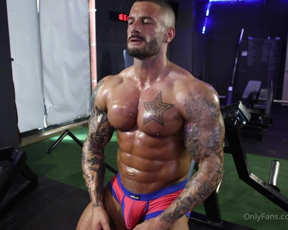 Pump Action aka Pumpaction OnlyFans - Watch Jake do pec flys in briefs At the end he takes his briefs off and continues To watch the ful
