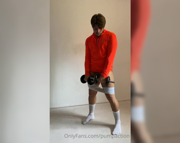 Pump Action aka Pumpaction OnlyFans - Watch @charlesdrury1 workout with his shorts pulled down