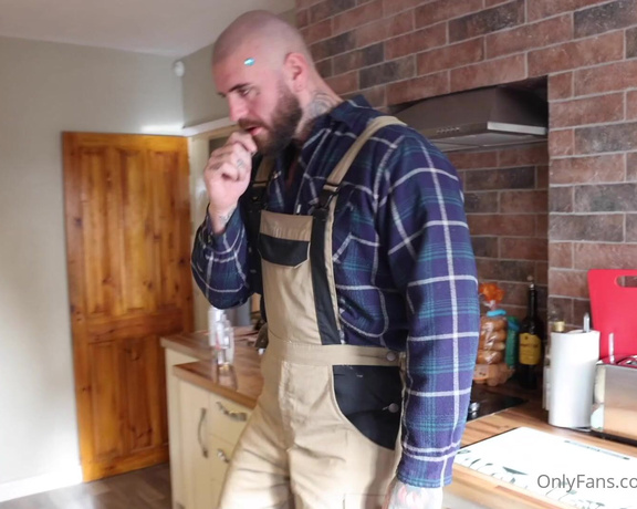 Pump Action aka Pumpaction OnlyFans - Lumber Jacked Preview I invited this lumber jack into my house and I clockstopped him and then tur