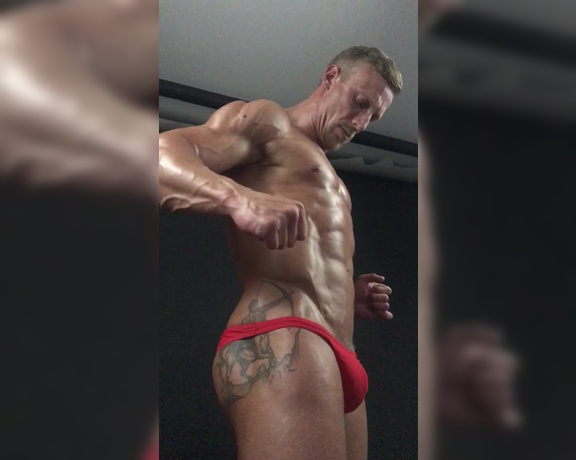 Pump Action aka Pumpaction OnlyFans - @hardyxxxl posing in a small red brief