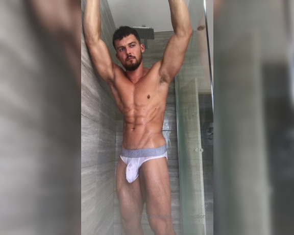 Pump Action aka Pumpaction OnlyFans - @mrmuscle in my shower