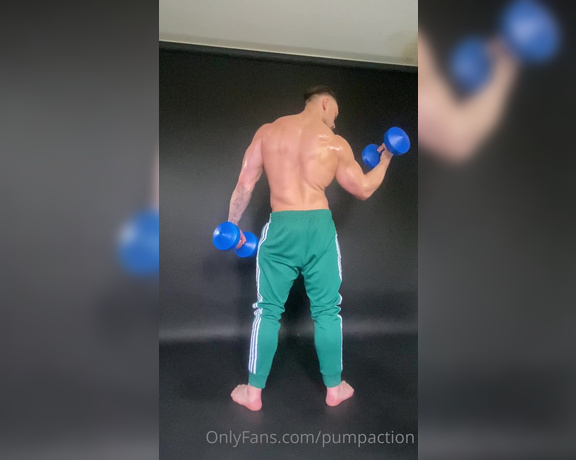 Pump Action aka Pumpaction OnlyFans - Behind the scenes with @muscleworshipdanny