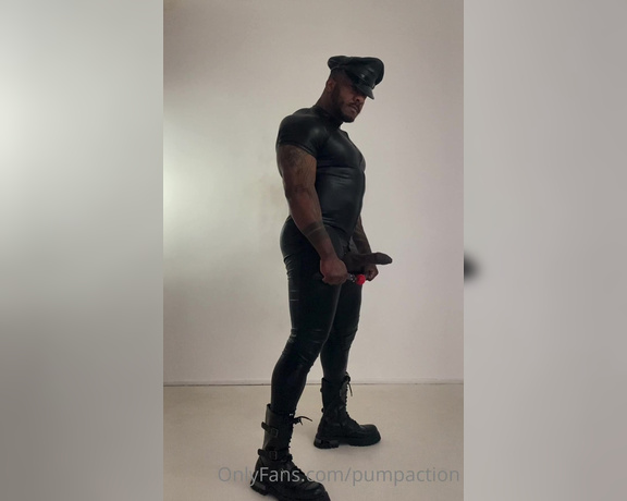 Pump Action aka Pumpaction OnlyFans - Behind the scenes with @massively mode