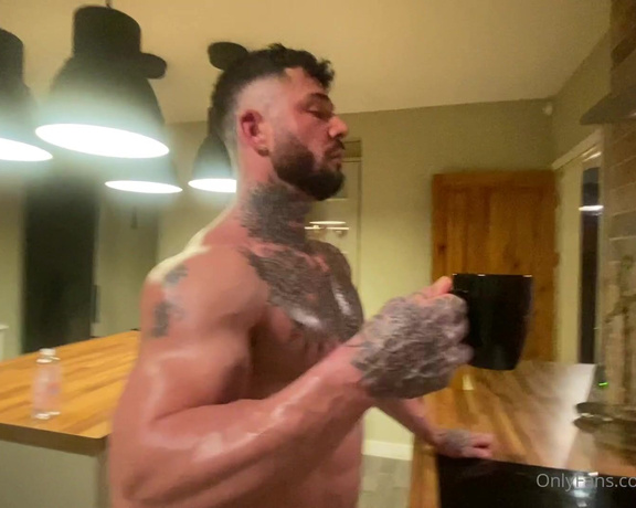 Pump Action aka Pumpaction OnlyFans - @dannystarrx clockstopped in the kitchen