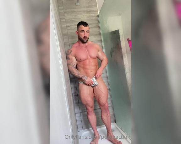 Pump Action aka Pumpaction OnlyFans - Shower footage with @musclebuilder97