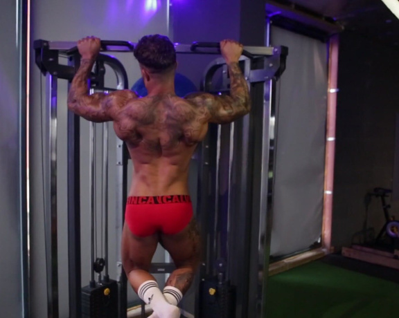Pump Action aka Pumpaction OnlyFans - @georgeRJ working out in pants