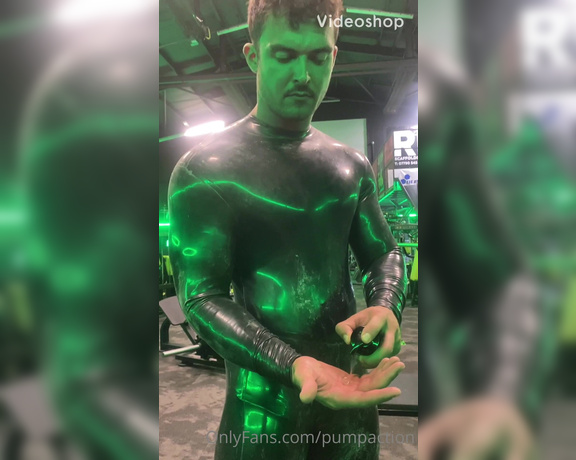 Pump Action aka Pumpaction OnlyFans - @mrmuscle lubing up the latex