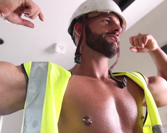 Pump Action aka Pumpaction OnlyFans - PREVIEW @stripperjay is a builder working in my house but i decide to have some fun by freezing him