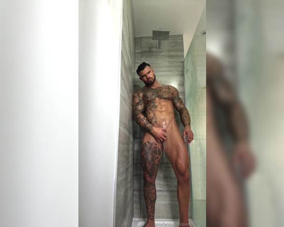 Pump Action aka Pumpaction OnlyFans - Shower time with the sexy @georgerj