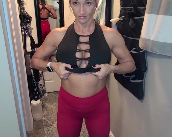 Nice Gym Rack aka Sweet_ass_rack OnlyFans - GymOutfit Boob Flashing  2