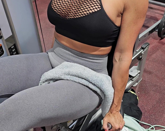 Nice Gym Rack aka Sweet_ass_rack OnlyFans - GymNight Workouts 2