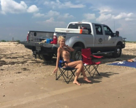 Hollyhotwife Picking Up A Stranger On The Beach