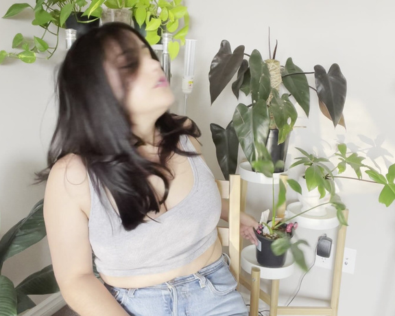 GirlOnTop880 - How To Keep Your Plants Alive, Free, Garden, Gardening, SFW, ManyVids