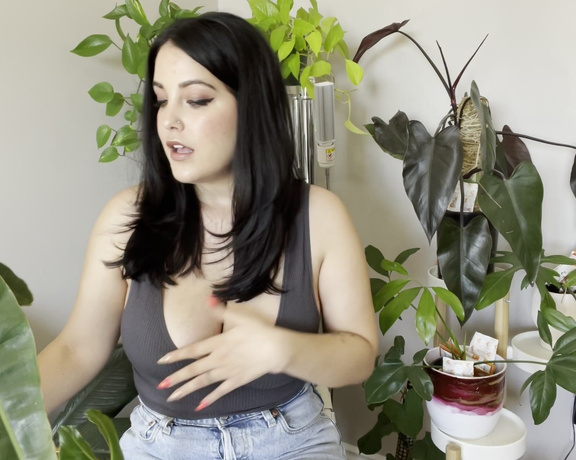 GirlOnTop880 - My Favourite Plants, Free, SFW, Vlog, Gardening, Garden, ManyVids