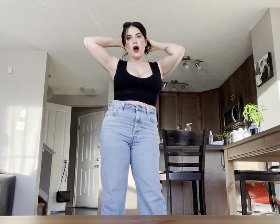 GirlOnTop880 - Peeing In My Jeans Held 8 hours, Big Tits, Jeans Fetish, Jeans/Pants Wetting, PAWG, Pee, ManyVids