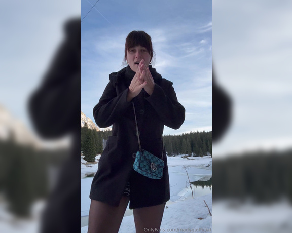 Mady_Gio aka Madygiofficial OnlyFans - Come with me in the snow Vieni con me sulla neve