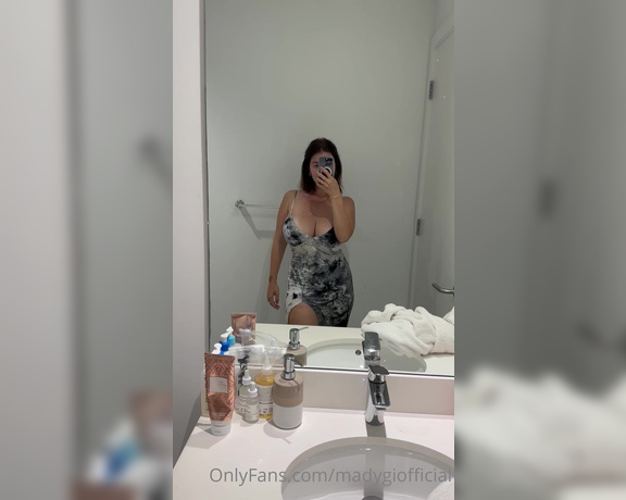 Mady_Gio aka Madygiofficial OnlyFans - Come with me in bathroom