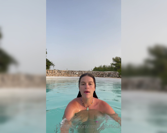 Mady_Gio aka Madygiofficial OnlyFans - Let’s swimming
