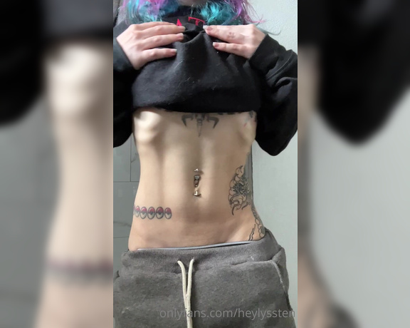 Lyssy aka Heylyssten OnlyFans - Tummy appreciation wiggles3