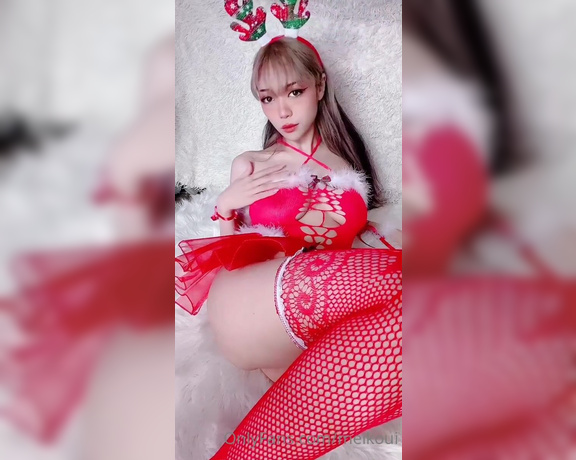 Mei Kou aka Meikoui OnlyFans - Santa came early, make sure to check your DMs for this new PPV vid! For now, here’s a lil preview