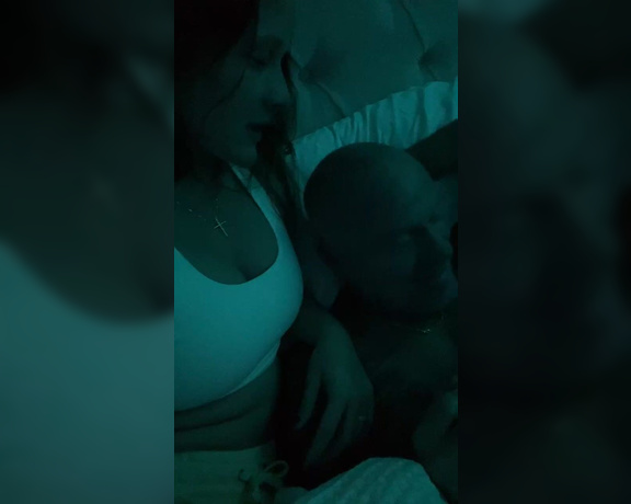 FitNaughtyCouple aka Fitnaughtycouple OnlyFans - Bedroom talk!