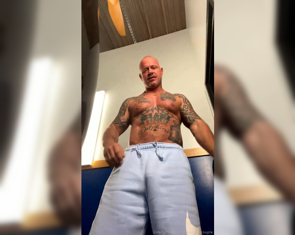 FitNaughtyCouple aka Fitnaughtycouple OnlyFans - Mr saying