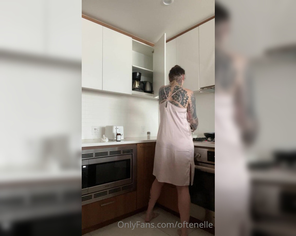 OftenElle aka Oftenelle OnlyFans - Watch me whip it! Literally lol