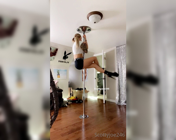 Scottyjoe246 aka Scottyjoe246 OnlyFans - Practicing my dance! Sorry about my stupid tag 2