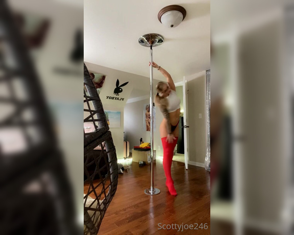 Scottyjoe246 aka Scottyjoe246 OnlyFans - Practicing my dance! Sorry about my stupid tag 1