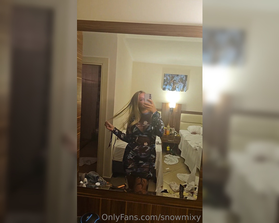 Snowmixy aka Snowmixy OnlyFans - Todays party outfit