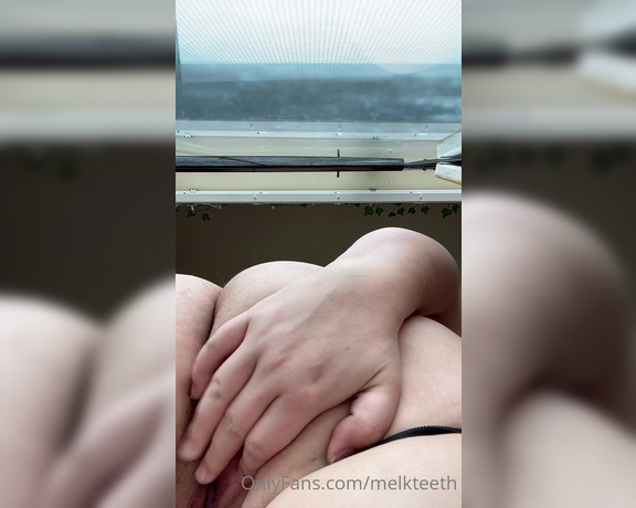 Summer aka Melkteeth OnlyFans - Pov me sitting on your face also hi i’m trying out different angles, please let me know if this