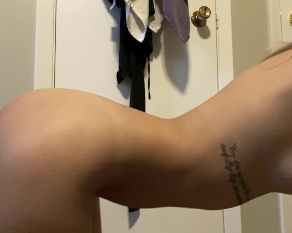 Bree Boo aka Breeboo OnlyFans - Happy hump day! Here’s a short video clip I took for one of my sexting sessions, I hope you can imag