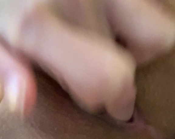 Bree Boo aka Breeboo OnlyFans - Happy Friday! Enjoy this closeup video of me fingering myself, it would have been longer but