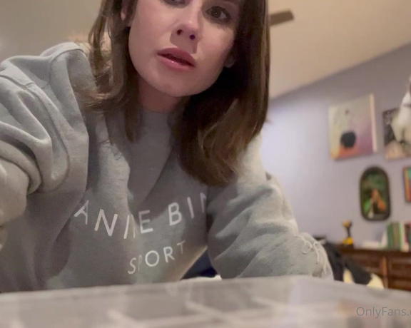 Chloe Lamb aka Chloelamb OnlyFans - Things I’m hiding under my sweater volume 1