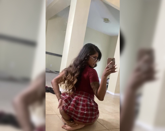 Elsababy aka Elsababy OnlyFans - Pull my skirt up for