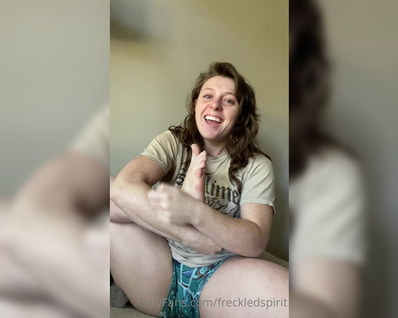 Freckled Spirit aka Freckledspirit OnlyFans - Toe sucking or attempting!