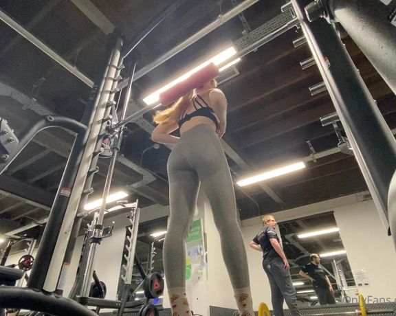 Jessie Buns aka Jessiebuns OnlyFans - Gyms are back open so it’s time to build my butt again