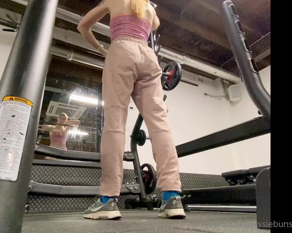 Jessie Buns aka Jessiebuns OnlyFans - More from the gym as requested do you still like me in trackies