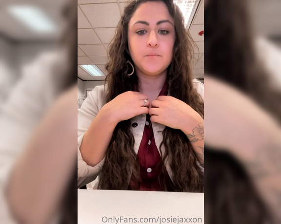 Josie Jaxxon aka Josiejaxxon OnlyFans - Flashed my tits at the office to celebrate Titty Tuesday