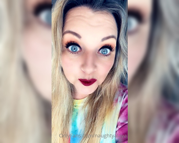 Naughty Alaya aka Naughtyalaya OnlyFans - Omg these big beautiful blue eyes are ready to be face fucked Ram that cock in my mouth now!!!!!