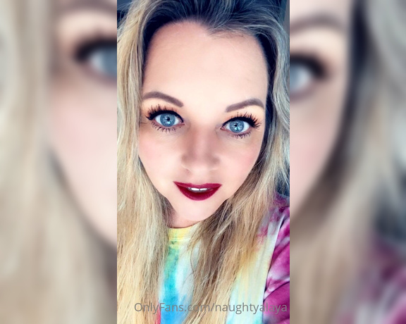 Naughty Alaya aka Naughtyalaya OnlyFans - Omg these big beautiful blue eyes are ready to be face fucked Ram that cock in my mouth now!!!!!