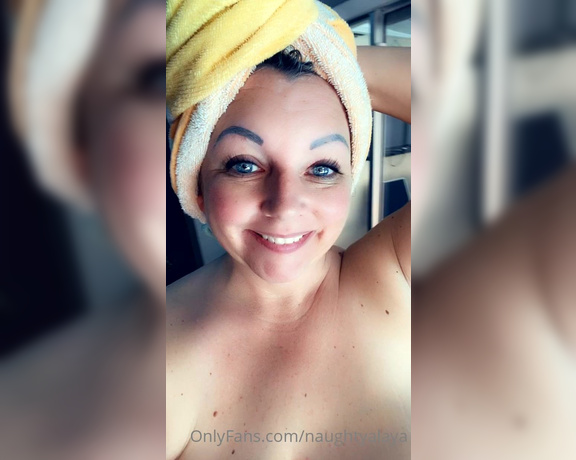 Naughty Alaya aka Naughtyalaya OnlyFans - Just out of the shower and getting ready for fun my lovers