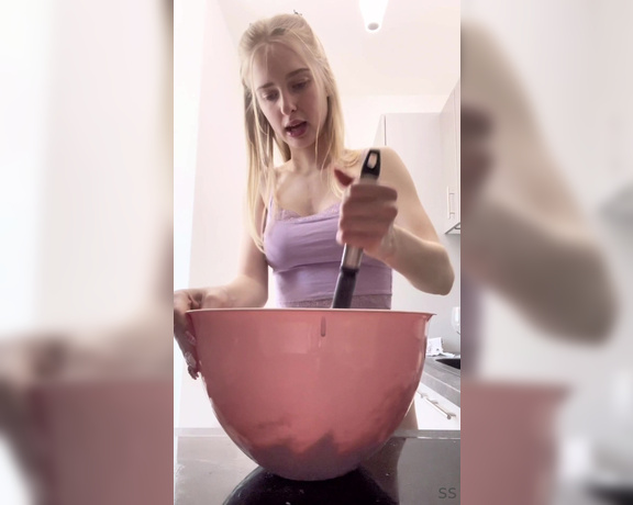 Sophie aka Sophiesouth OnlyFans - As promised, Part 2 Cooking with Sophie What do you guys think What else do you guys want me